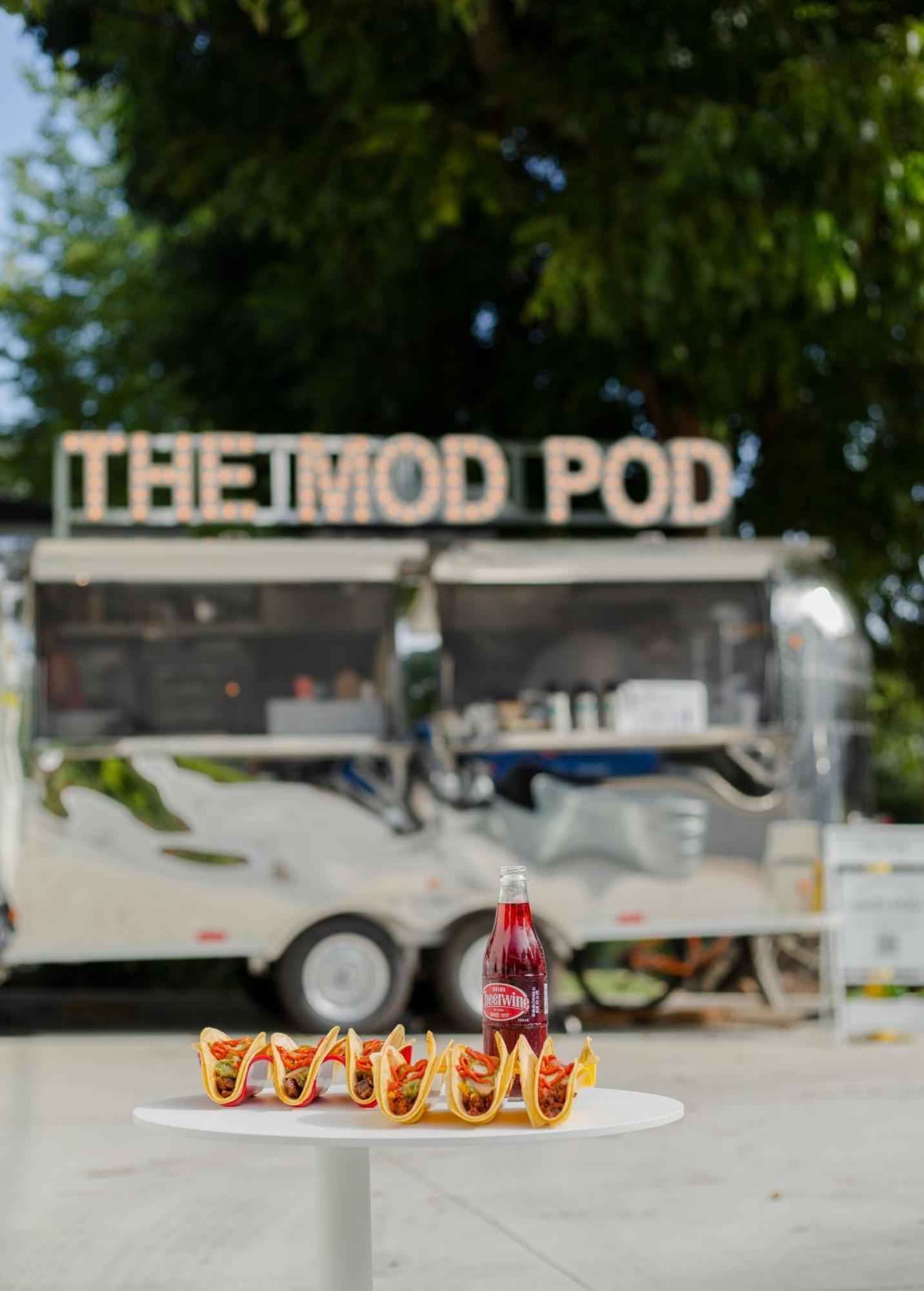 Little Mod Hotel At The University Charlottesville Exterior foto